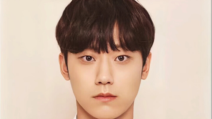 [Lee Do-hyun's] parents are pretty cute too—after all, his own son can't possibly be less important 