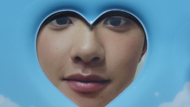 يا أخي، دعنا نقلل من تصوير الوجوه مباشرة، فهذا ليس جيدًا لبطاقات الكوتشينة (لا أقصد ذلك حقًا)