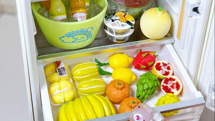 ثلاجة مصغرة للألعاب الغذائية مع نظام تخزين غامر