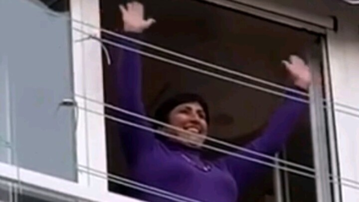 الرنين الجمجمي الحقيقي! إلى أي مدى يمكن أن تصل قوة الصوت في الغناء الأوبرالي؟ بيجونيا ألبيردي، السوب