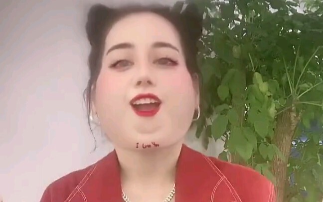 [Dilraba] Didi xinh đẹp và bướng bỉnh ngày càng nghịch ngợm