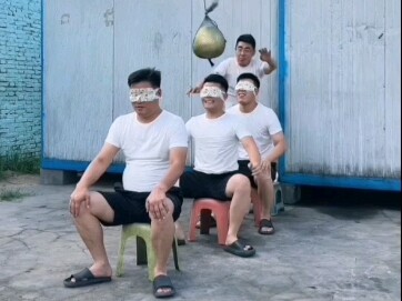 Identifying positions by sound./