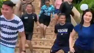 ang dalidali nman ng steps.