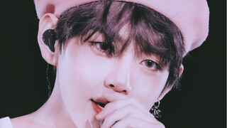 [Tổng hợp] Các khoảnh khắc quyến rũ của Kim Taehyung