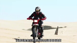 男子被埋在沙子里无法动弹，结果下一秒悲剧发生了！惊悚片