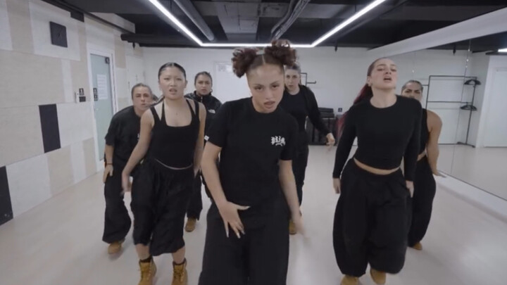 Cuối cùng cũng đợi được! Kaea công bố bản thử vũ đạo Beat It Up, xem AG nhảy đã quá!