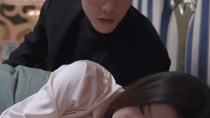หมอหญิงแกล้งทำเป็นไม่รู้สามีนอกใจ อยากให้โอกาส แต่กลับเห็นสามีพาคนฝึกงานกลับบ้าน