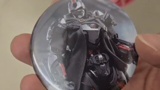 给小孩买的徽章机，我自己先玩上了。