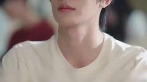 Sejak 15 ia diam-diam mencintainya—5 tahun kemudian CEO itu akhirnya menyatakan cinta！