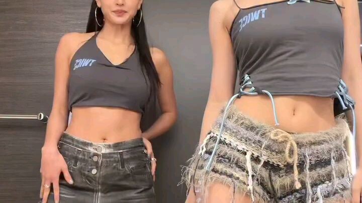 Jihyo & momo 🔥