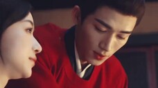 Who understands him... He is obviously jealous and biting his back teeth, but he still can't stop hi
