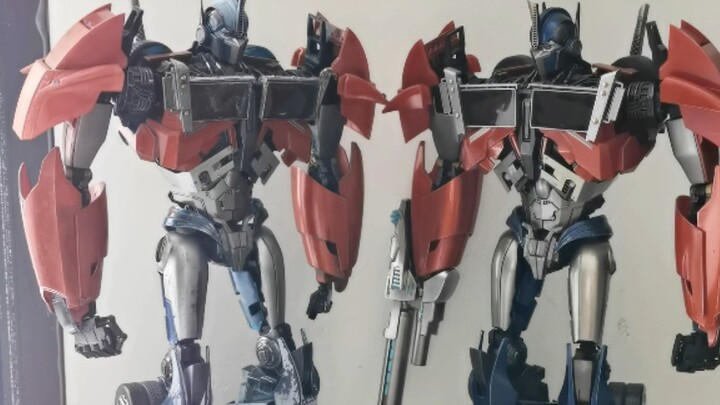 iw07 Leader's Proof Optimus Prime, after the paint peeled off, it became a ruined and damaged color 