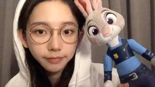 20230121 aespa KARINA Instagram Live @aespa_official '🕶️🍩'