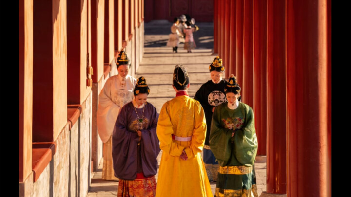 The Forbidden City shouldn’t be defined by just the qitou; it is also the imperial walls of the Ming