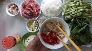 Món ngon ...lẩu bò nhúng mắm ruốc...càng ăn càng ngon  ăn không biết ngán....