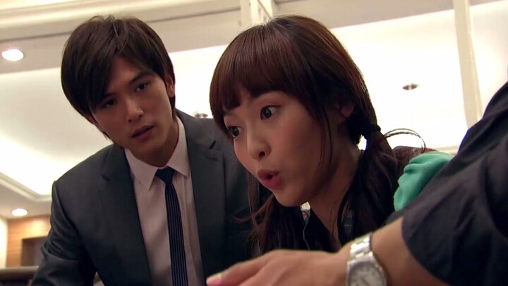 The Xia Family: The rich heiress gives her dad a random, made-up name to hide her identity. As soon 