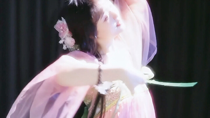 Sipping a cup of wine with half-closed eyes, he says, "Just focus on watching the human world."