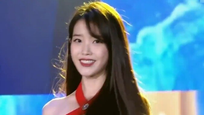 ภาพเปิดเรื่องสุดสวยของเหล่าไอดอลในช่วงหลายปีที่ผ่านมา