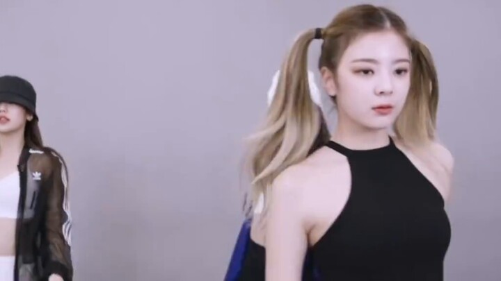 【ITZY】Evolusi tarian paduan suara