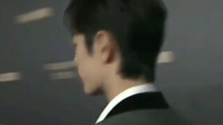 [Bo Jun Yi Xiao] The guy I saw yesterday was very cool, but he was still our little cutie behind the