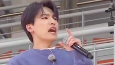 Is this the difference between baby and daddy!? Choi Seungcheol #Lee Chandino #seventeen