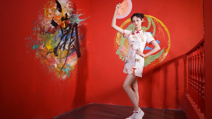 【4K】Penari cheongsam disko yang tak tertandingi, mahakarya Tahun Baru 2021!