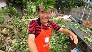 Hưng Troll _ Làm Tảng Sườn Nướng Khổng Lồ Thử Thách Mẹ Bà Tân Vlog Ăn Hết