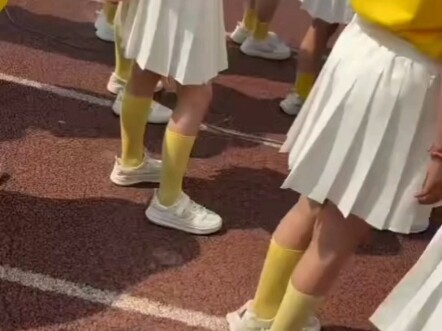 School event—don't criticize me if I don't dance well!