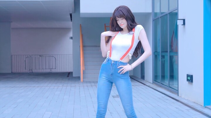 Jeans! Strapless dance! Is this the voluptuous figure you expect? "Expectation" Girls Day cover danc