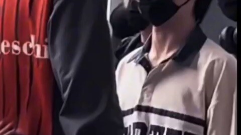 Ánh mắt ta chạm nhau❤️