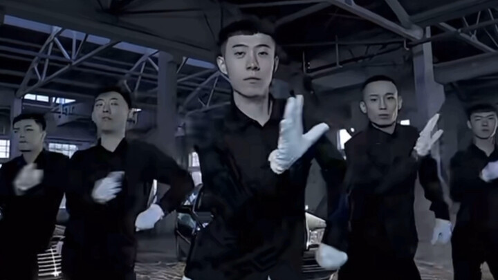 Menggoyangkan musik tanpa terlalu pilih-pilih lagu itu bagus. "Qinghai Shake" dapat dipadukan dengan