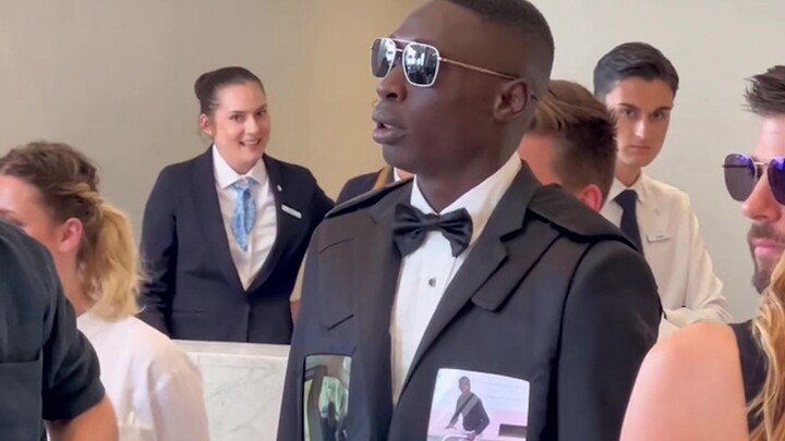 لقد أصبحنا أثرياء للتو، لكن أناقتنا لم تواكب بعد.