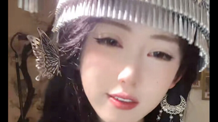 หลังจากเต้นคู่กับหนานหยวนอย่างสนุกสนานไปสองเพลง วันนี้เป็นครั้งแรกในรอบสองวันที่ได้ยินเสียงประกาศ "อ