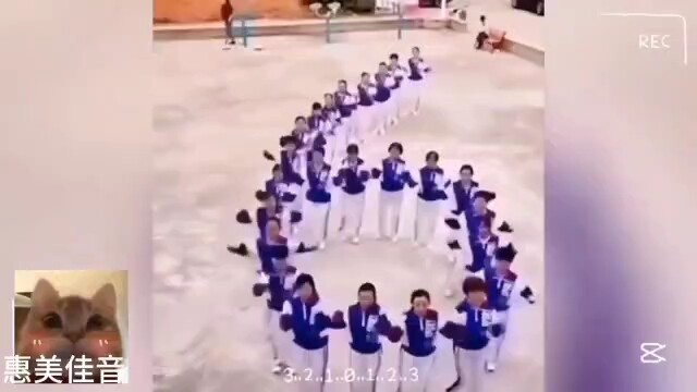 Thật tuyệt vời. Người thầy phát minh ra điệu nhảy đếm số này thật quá đỉnh. Thầy ấy không hề mắc lỗi