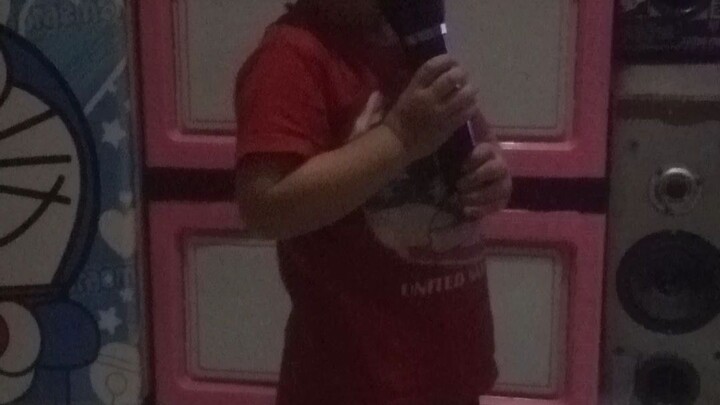 si bocil belajar nyanyi,,,