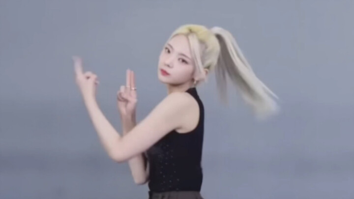 Wave-nya makin cantik aja, anjing kita | Choi Ji-soo Lia | Latihan Tari ITZY "CAKE"