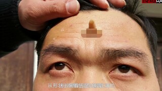 笑尿了！铁头功大师演示铁头开砖，结果砖头被人换了！