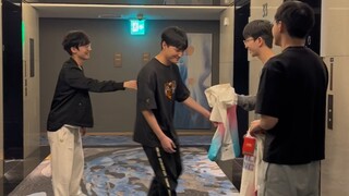 s属性大爆发！社交喵！