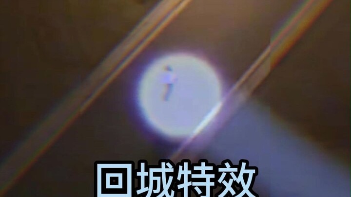 Cô bé lớn lên dưới ánh đèn sân khấu từ nhỏ