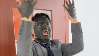 狸猫换太子。