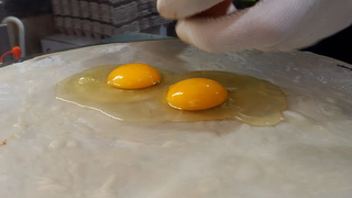 แพนเค้กไก่ไส้กรอก แพนเค้กไข่ / แพนเค้กไก่ไส้กรอก - อาหารข้างทางเกาหลี
