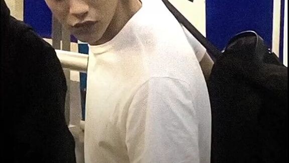 Tunggu sampai kapan oppa 😭