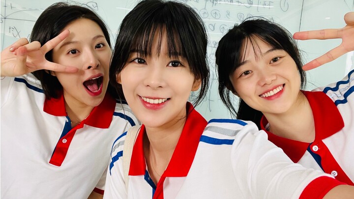 Help! How could it be that my best friend and I both like the same guy?