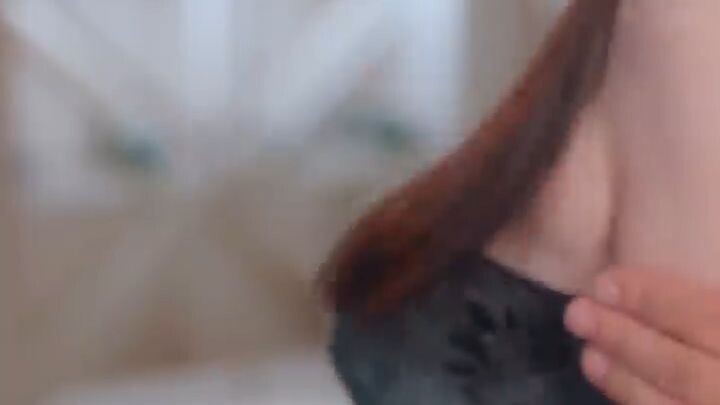 Aku rela jadi mainan nya