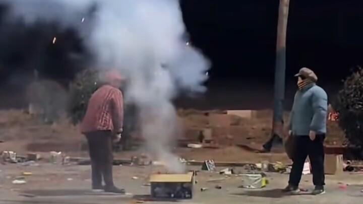 ไม่มีกล่องกระดาษใบไหนที่จะได้เห็นแสงอาทิตย์ในวันพรุ่งนี้บนท้องถนน