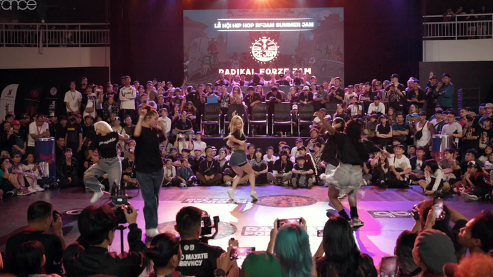 【JamRepublic】ทีมรวมตัวกันคือเด็ดสุด! เคอร์สเทน ออกแบบท่าเต้นเพลง Up Inna (เวอร์ชันรีมิกซ์โดย Beam, C