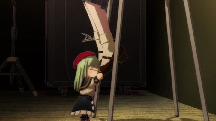 هل رائحة القدمين حقًا مهمة جدًا؟