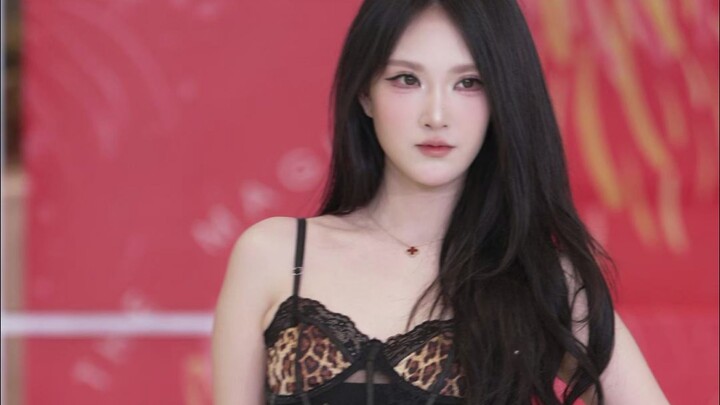 【ملك الصفر سعرات حرارية】2025.12.06 فريق العروض التقديمية 21 «كريم الشوكولاتة» «عرض BZ التقديمي» في ت