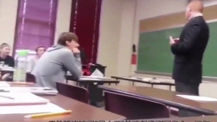 เมื่อครูดันบังคับให้นักเรียนเปิดลำโพงรับโทรศัพท์ กลับกลายเป็นครูเองที่หน้าแตกสุดๆ