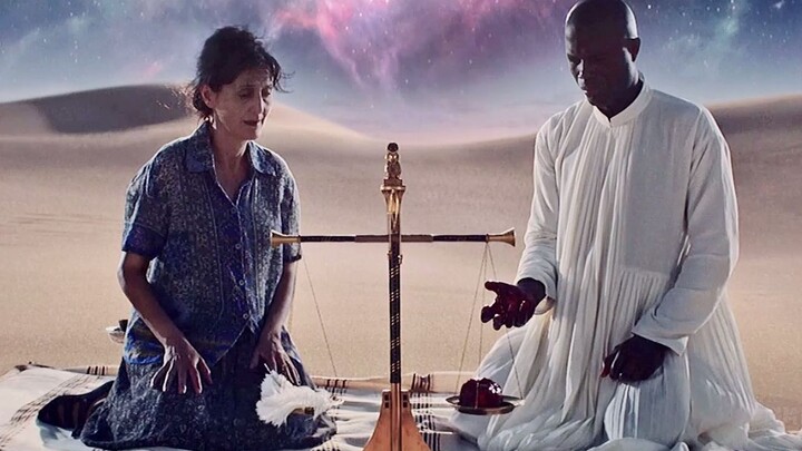 كونك شخصًا لطيفًا سيجعل حتى إله الموت يمنحك استراحة. اتضح أن أنوبيس، إله الموت، لطيف للغاية.